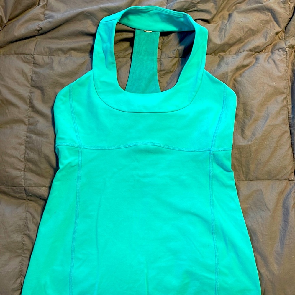 Lululemon scoop neck tank